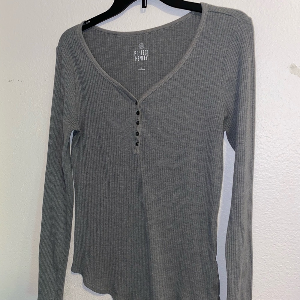 grey long sleeve